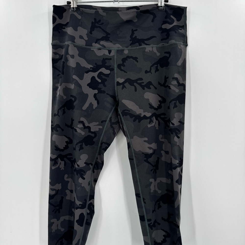 Zyia Active Camouflage Print Light N Tight High Rise Leggings Size 14-16